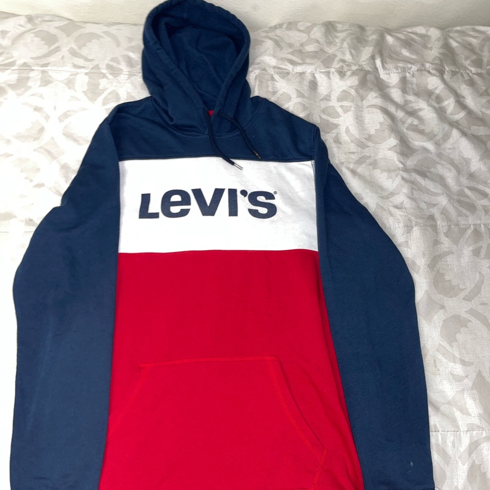 Levi’s graphic logo pull-over hoodie